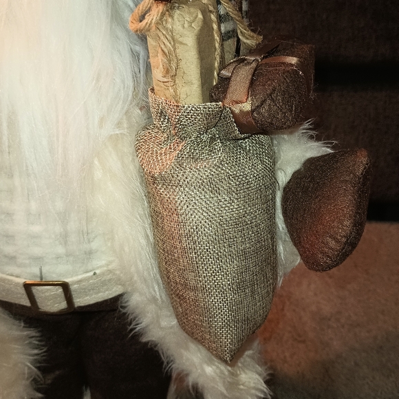 Santa - Picture 2 of 7